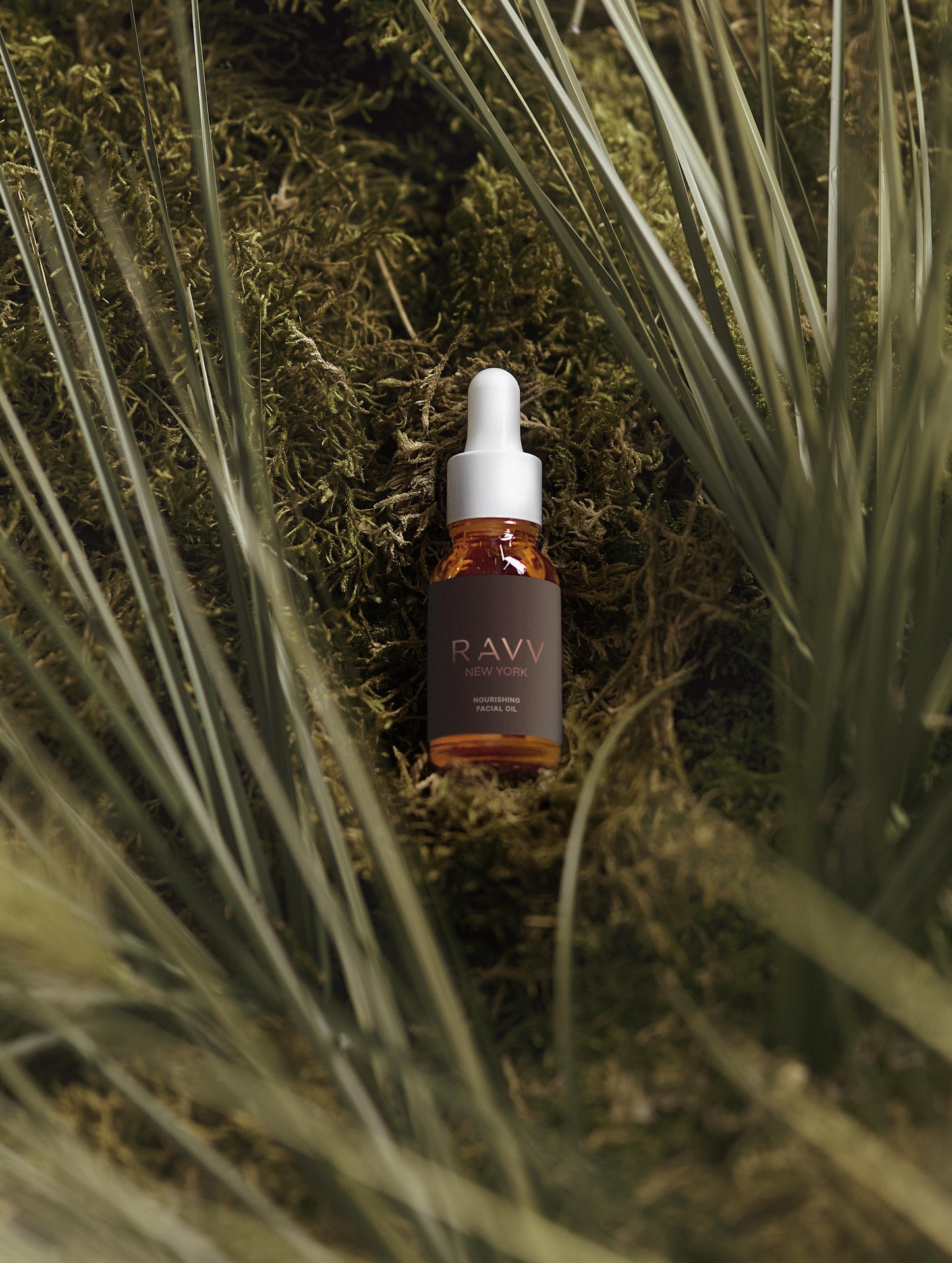 Nourishing Facial Oil with 11 Organic Oils - RAVV