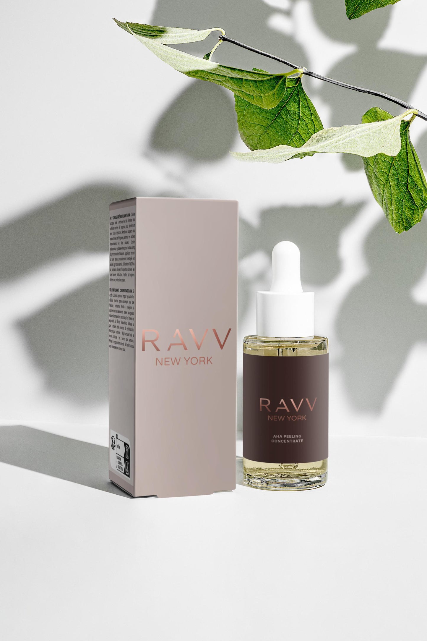 AHA Peeling Concentrate with Lactic & Hyaluronic Acid - RAVV