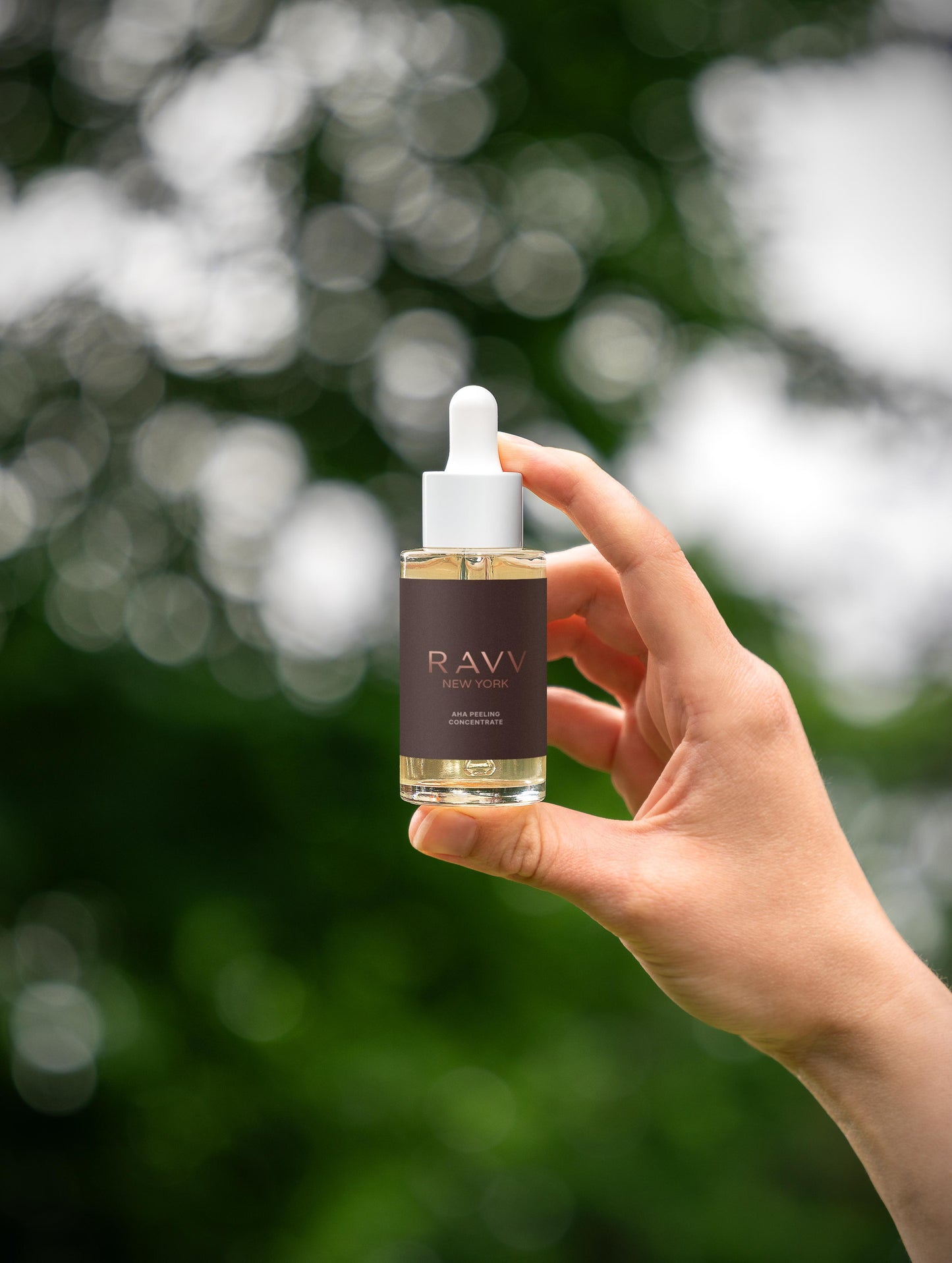 AHA Peeling Concentrate with Lactic & Hyaluronic Acid - RAVV