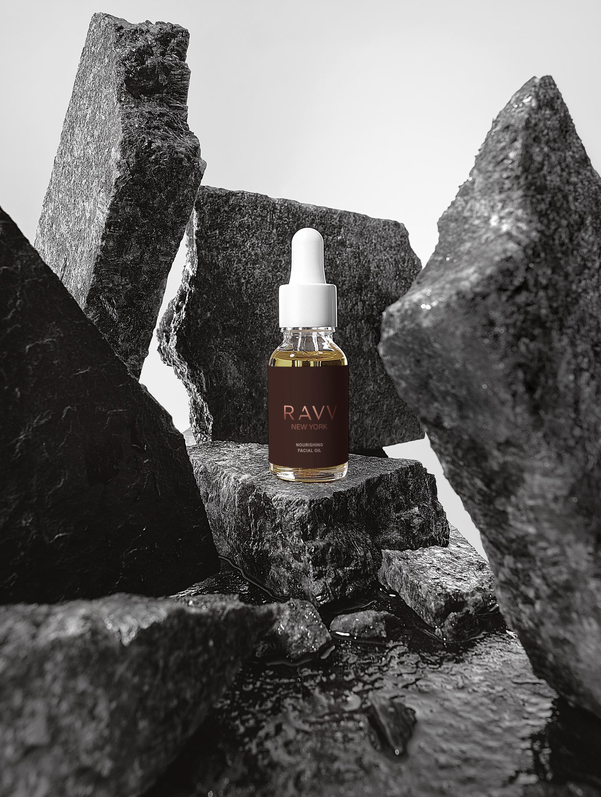 Nourishing Facial Oil with 11 Organic Oils - RAVV