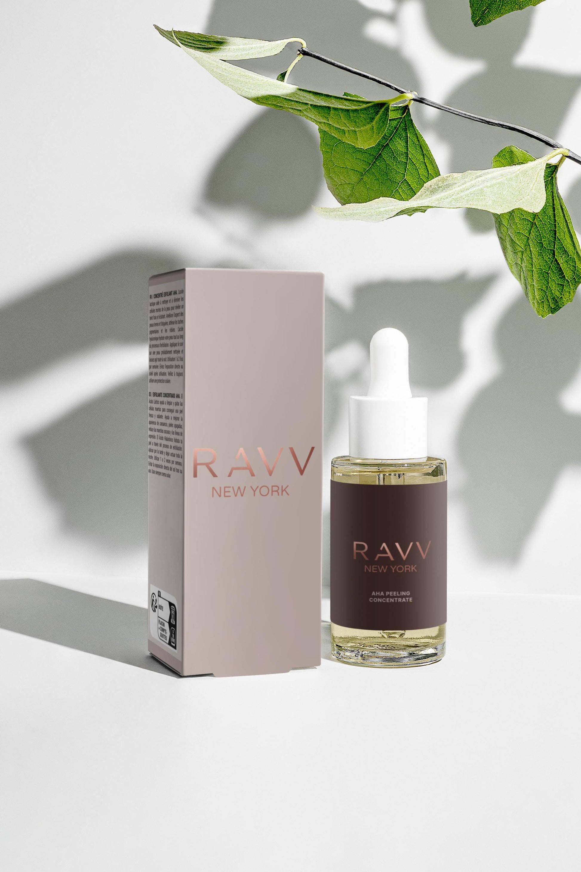 AHA Peeling Concentrate with Lactic & Hyaluronic Acid - RAVV